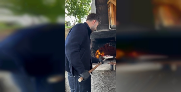 Milli yıldız İsmail Yüksek'ten şaşırtan performans: İznik'te kendi pizzasını pişirdi!