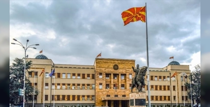 Seçmenler kuzey Makedonyada ikinci tur oylamasına katılıyor