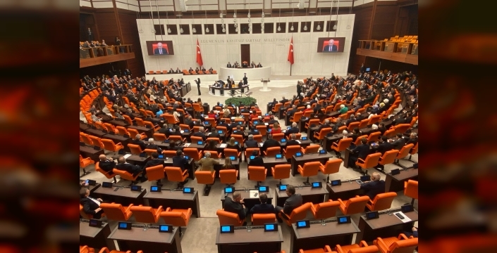 TBMM'de patlak veren siyasi tartışma: CHP ve AK Parti arasında hararetli atışmalar