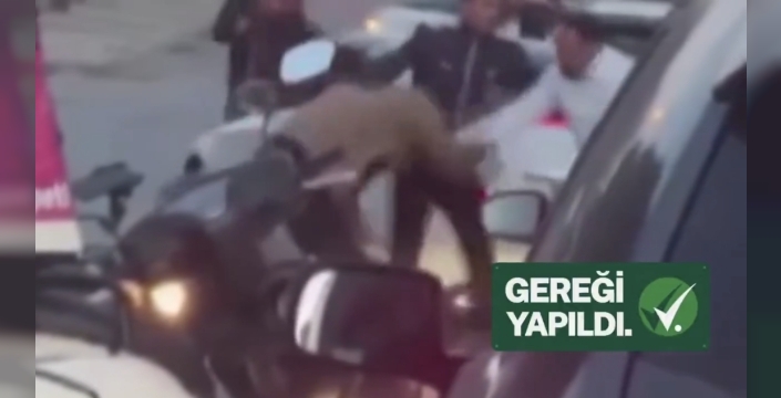 Ters yönden gelen cip sürücüsüne öfke: Motosikletliye saldıran şüpheliler yakalandı! Bakan Yerlikaya'dan sert tepki ve yeni cezalar geliyor