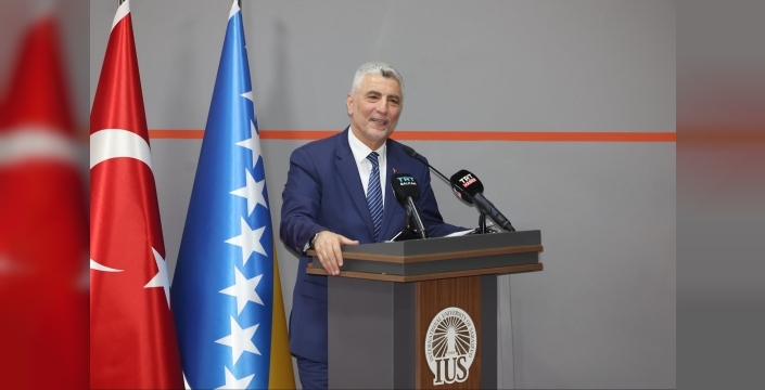 Ticaret Bakanı Bolat, Bosna'da öğrencilerle ekonomik ilişkileri konuştu