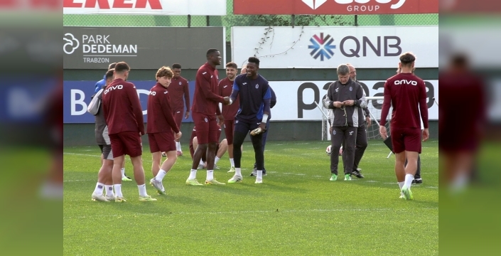 Trabzonspor, Konyaspor maçı için sahaya indi: Fatih Tekke yönetiminde ilk antrenman!