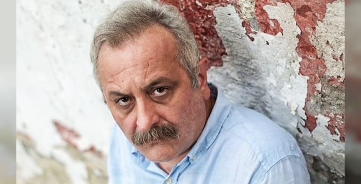 Yönetmen Onur Ünlü'den şok itiraf: İnternetten para karşılığı dua ve takipçi satıyormuş!
