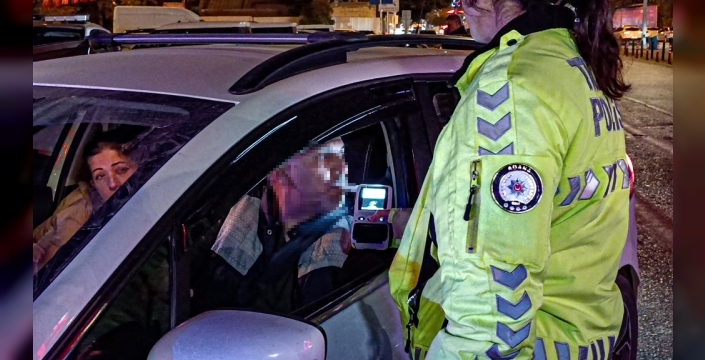 Adana'da trafik denetimi: 60 sürücüye 495 bin 593 TL ceza