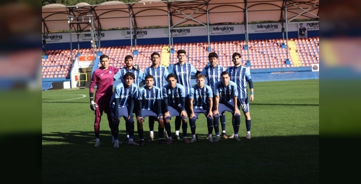 Adana Demirspor, İstanbulspor karşısında fırtına gibi esen İstanbulspor'a 5-1 yenildi