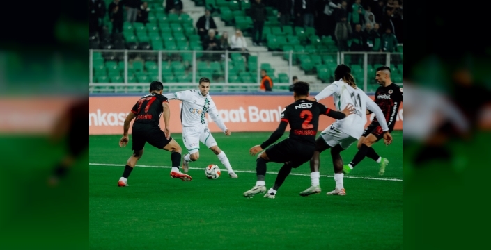 Adapazarı'nda şok sonuç! Sakaryaspor, Gençlerbirliği'ne 5-0 fark atıldı, kupaya veda etti!