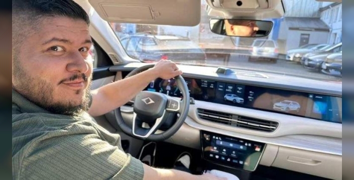 Almanya'da bir Türk'ün gururu: Togg T10X ilk sahibine kavuştu