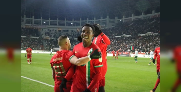Amed Sportif Faaliyetler, Iğdır FK'yı 3-0 mağlup etti