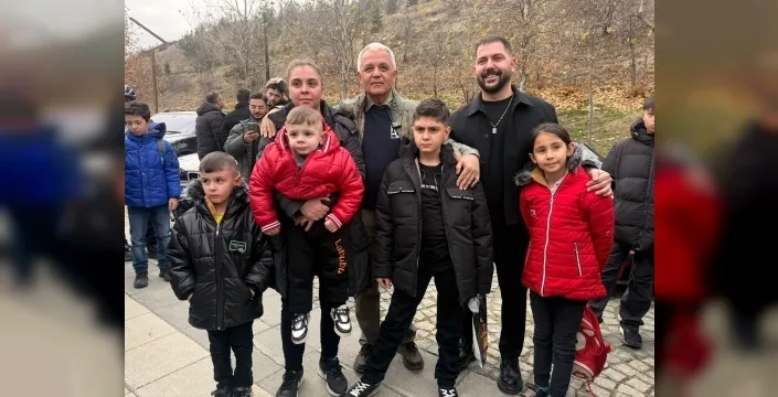 Ankara'da şiddet mağduru Himmet'in otomobil hayali, yüzlerce araçlık konvoyla gerçek oldu