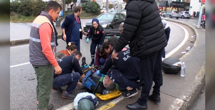Ataşehir'de dehşet anları: Motosikletli kuryeye çarpan otomobil taklalar attı, 2 kişi yaralandı!