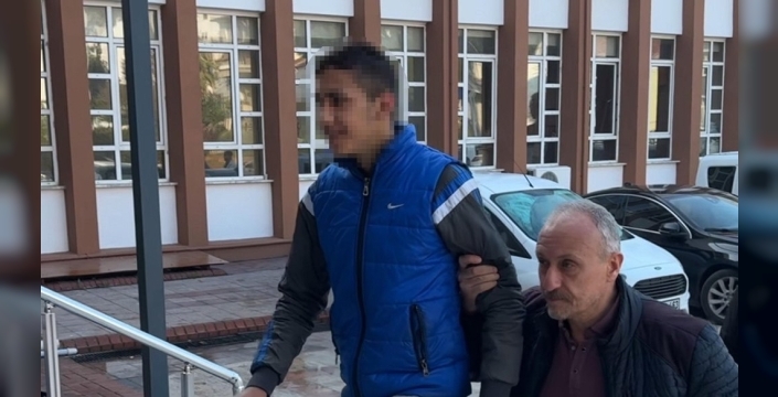 Aydın'da apartmanlardan 4 motosiklet çalan 4 şüpheli yakalandı, anlar kamerada