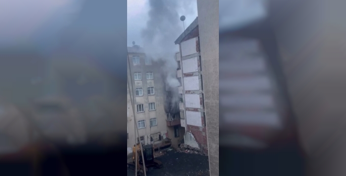 Bahçelievler'de boşaltılan binada yangın: 2 kişi gözaltına alındı