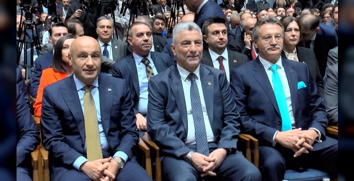 Bakan Bolat'tan coşkulu açıklama: Türkiye, hizmetler sektöründe bölgenin lideri