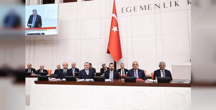 Bakan Ersoy'dan turizmde rekor hedef: 2025 sonunda 64 milyar dolar gelir bekleniyor