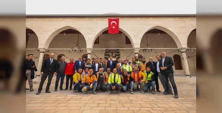 Bakan Kurum, Hatay'da afet konutlarını yerinde inceledi