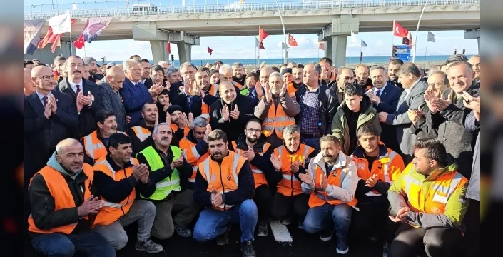 Bakan Uraloğlu, Van Çevre Yolu'nun 28 kilometrelik etabını açtı