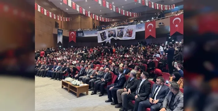 Bilal Erdoğan'dan çarpıcı uyarı: İnançsız akıl kendini tanrılaştırır, dev aynasında görür!