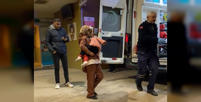 Bursa'da şifonyer devrilen çocuk ağır yaralandı