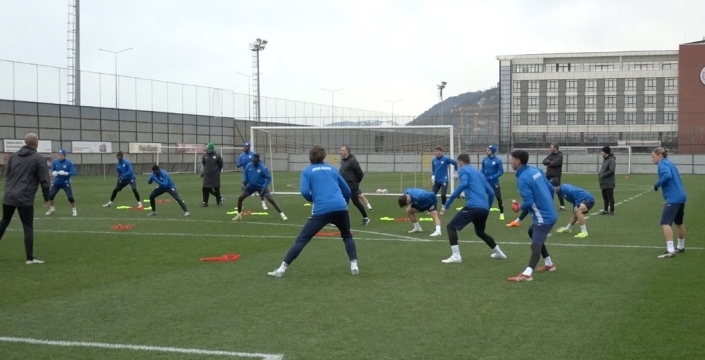 Çaykur Rizespor Teknik Direktörü Uçar'dan ikinci yarı uyarısı: 'Zorlu bir süreç bekliyor
