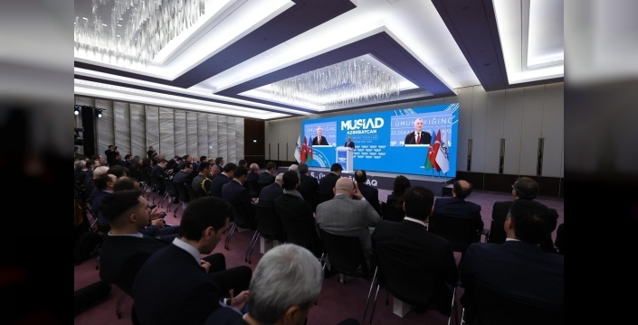 Cevdet Yılmaz'dan Bakü'de kritik uyarı: Fosil yakıtlar bitecek, yenilenebilir enerjide hızlanmamız şart