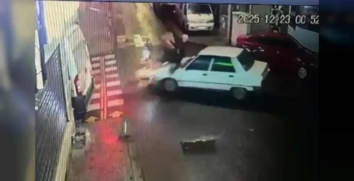 Çorlu'da kazadan sonra yaralıyı kontrol edip kaçtılar, o anlar kamerada