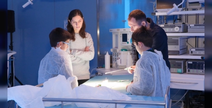 Darüşşafaka öğrencileri Medtronic Spark ile sağlık teknolojilerine ilk adımı attı