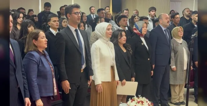 Devlet korumasındaki 605 genç kamuya atanıyor: Mahinur Göktaş duyurdu!