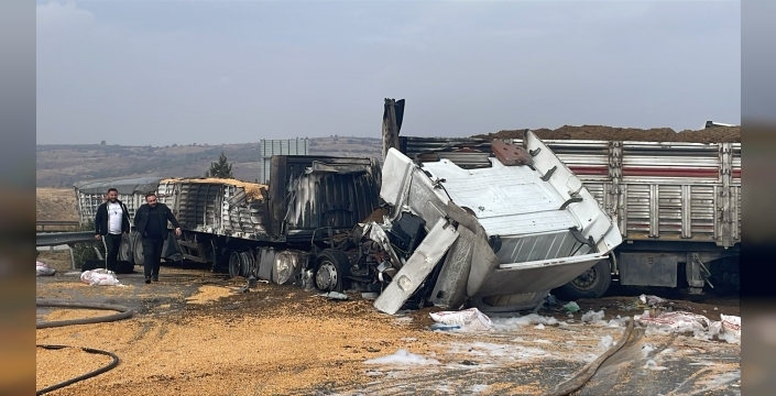 Gaziantep Otoyolunda Korkunç Kaza: 3 TIR Alevlere Teslim Oldu, Yol Kapandı