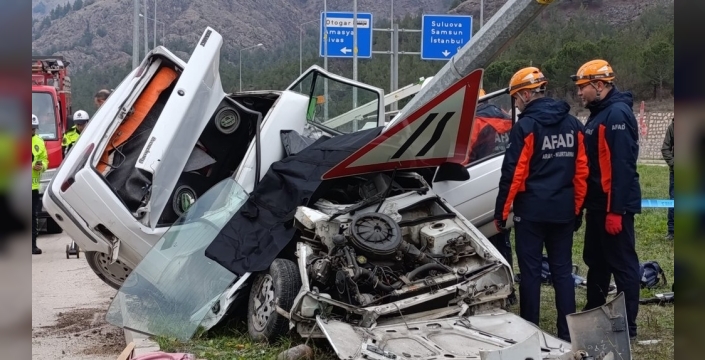 Genç avukat, duruşma yolunda trafik kazasında hayatını kaybetti