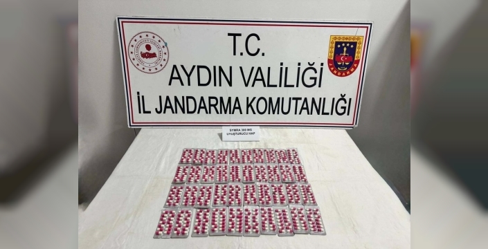 Germencik'te otomobilden 40 hap çıktı, sürücü ehliyetini kaybetti