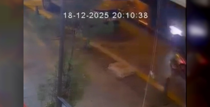 İETT şoförünün bisikletliye çarpması güvenlik kamerasında kaydedildi