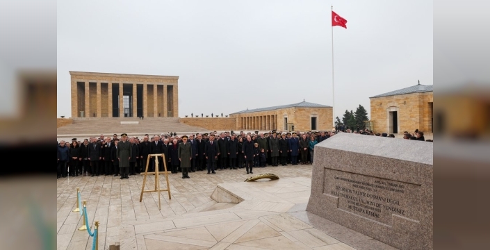 İsmet İnönü, vefatının 52. yılında Anıtkabir'de saygıyla anıldı