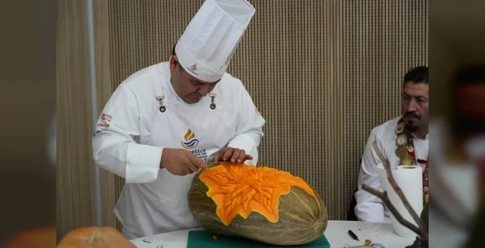 İstanbul'da gastronomi şöleni başladı: Genç şefler yeteneklerini sergiliyor