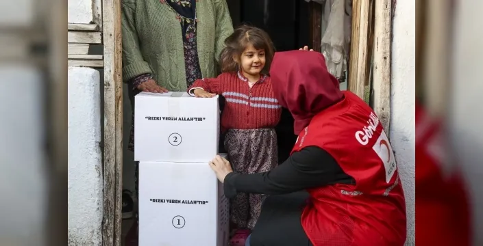 İyiliğin kahramanlarına teşekkür: Kızılay, Dünya Gönüllüler Günü'nde 450 bin kişiye seslendi