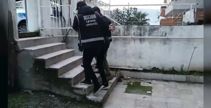 İzmir'de suç örgütüne hava destekli operasyon: 29 şüpheli gözaltında