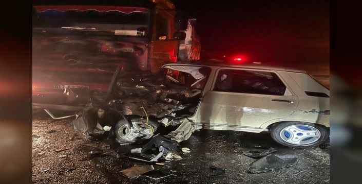 Kafa kafaya çarpışmada iki genç hayatını kaybetti