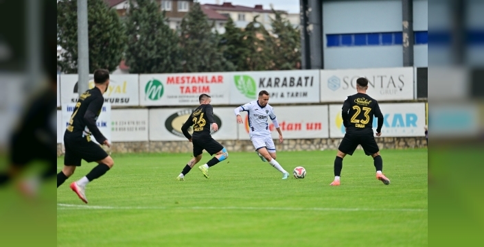 Karacabey Belediyespor evinde Şanlıurfaspor'a boyun eğdi