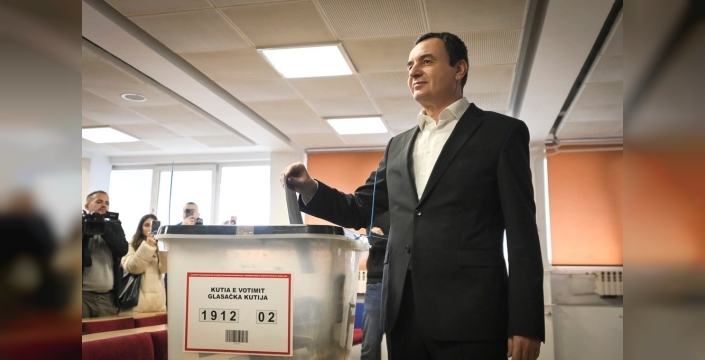 Kosova'da erken seçimleri Başbakan Kurti kazandı