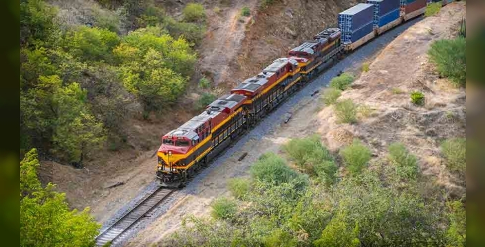 Meksika'da tren kazası: 13 kişi hayatını kaybetti, 98 kişi yaralandı
