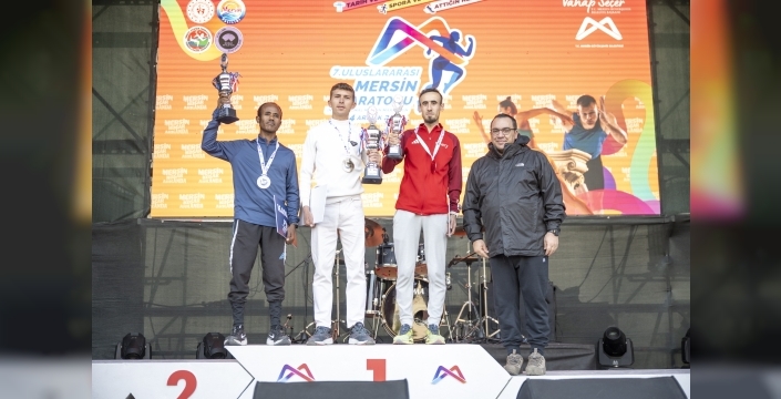 Mersin Maratonu, Türkiye'deki en hızlı maraton rekorunu bir kez daha kırdı