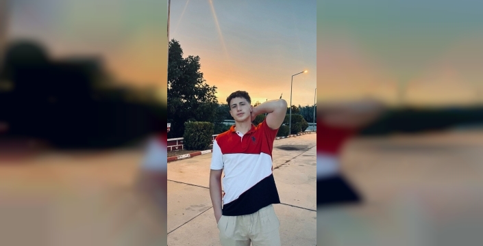 Motosiklet kazasında bacağını kaybeden Berk, yeniden yürümeye başladı