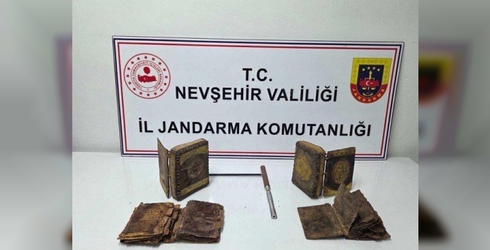 Nevşehir'de tarihi Tevratlar ele geçirildi: 4 gözaltı!