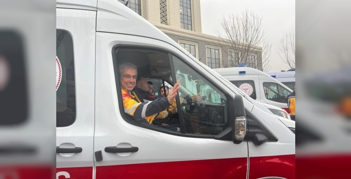 Sağlık Bakanı Memişoğlu'ndan acil sağlık hizmetleri için dev adım: 856 yeni ambulans!