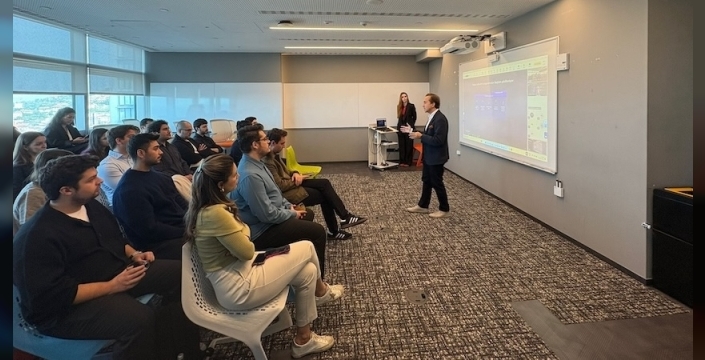SAP'nin genç yetenek programı 16. dönemini tamamladı: Yapay zeka uzmanları yetişiyor