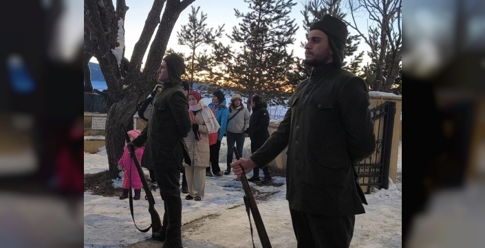 Sarıkamış'ta şehitler için eksi 10 derecede saygı nöbeti tutuldu