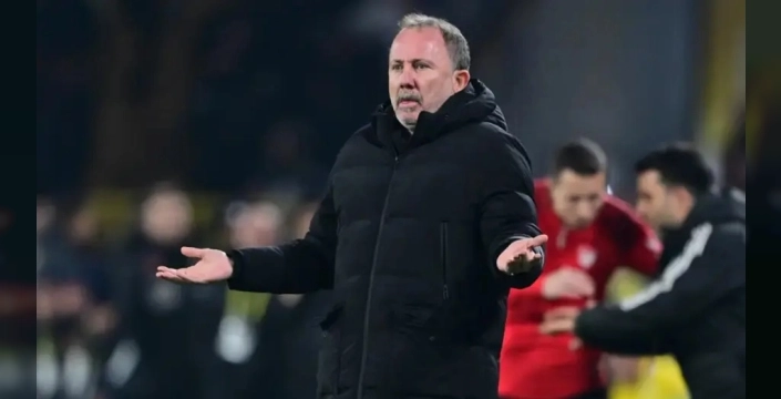 Sergen Yalçın'dan derbi sonrası sert hakem eleştirisi