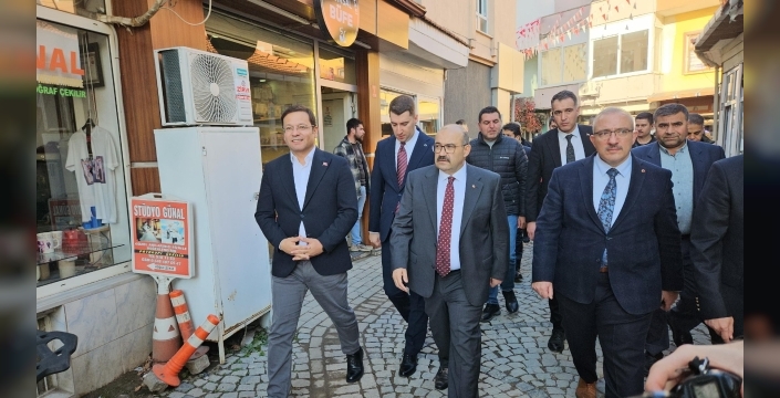 Sındırgı depremzedeleri yalnız değil: Vali Ustaoğlu'ndan umut dolu açıklama
