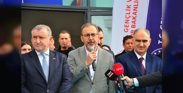 Soma'da 6 bin kişilik yeni stat açıldı, Bakan Bak'tan spor yatırımlarına vurgu