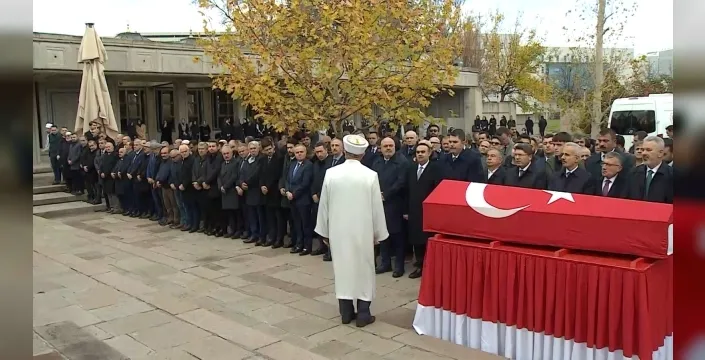 TBMM'de hüzünlü veda: Eski Milletvekili Cemal Öztürk son yolculuğuna uğurlandı