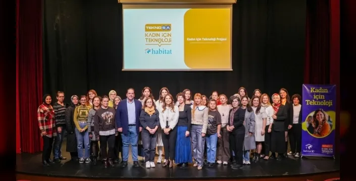 Teknosa, 'Kadın için Teknoloji' projesiyle 2025'te 4 binden fazla kadına ulaştı